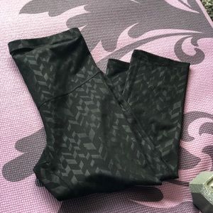 Maternity activewear Capri pants